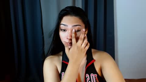 violet online show from 02/03/25, 03:27