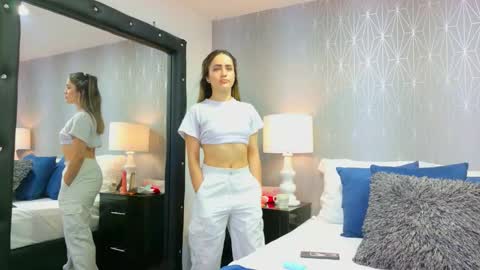 Snapshot of violetgracce chatting on 02/19/26, 03:08 Violet Grace online show from 02/19/26, 03:08