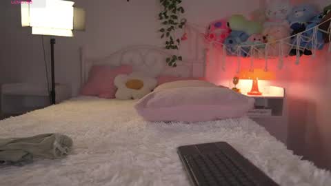 Snapshot of violeth___ chatting on 07/29/26, 11:08 violeth___ online show from 07/29/26, 11:08