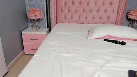 Snapshot of violeth__passionate chatting on 02/10/25, 10:19 VIOLETA online show from 02/10/25, 10:19