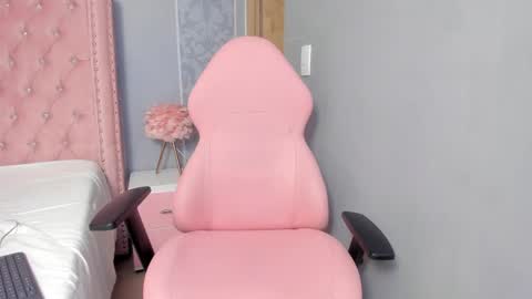 Snapshot of violeth__passionate chatting on 02/11/25, 01:20 VIOLETA online show from 02/11/25, 01:20