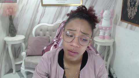 violeth_b online show from 12/10/24, 12:38