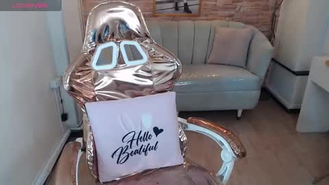 violeth_b online show from 12/24/24, 01:06