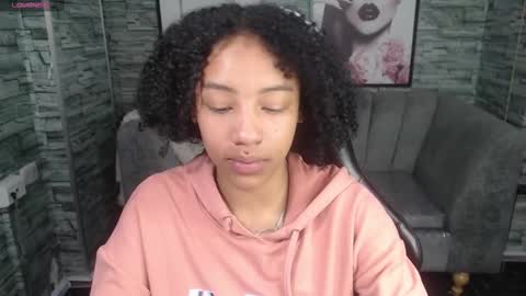 violeth_b online show from 09/25/25, 01:04