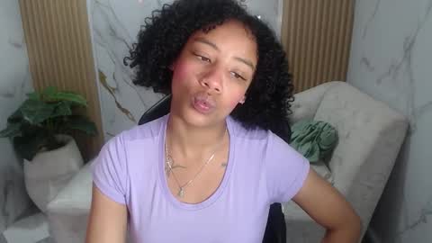 violeth_b online show from 10/16/25, 12:50