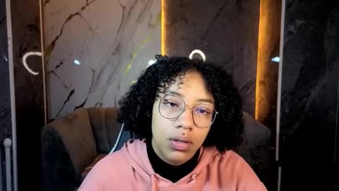 violeth_b online show from 12/22/25, 12:35