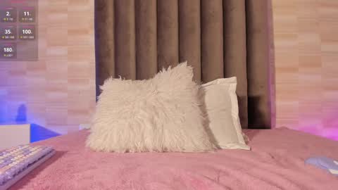 Snapshot of violeth_evans chatting on 03/02/25, 02:43 Violeth online show from 03/02/25, 02:43