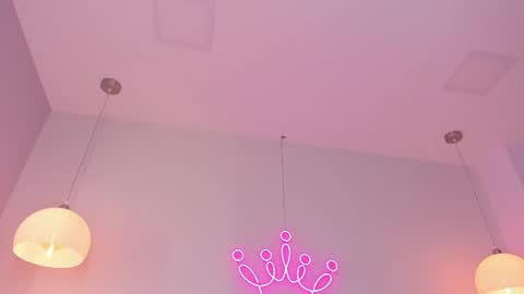 Violeth Hill online show from 02/04/25, 02:28