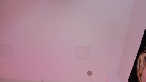 Violeth Hill online show from 02/07/25, 08:11