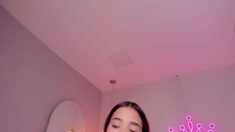 Violeth Hill online show from 02/07/25, 08:42