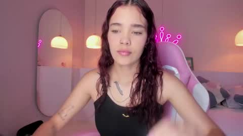 Violeth Hill online show from 02/09/25, 08:56