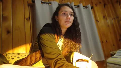 Violet Hooper online show from 03/31/26, 08:04