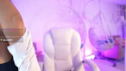 Snapshot of violetjonesx chatting on 07/02/26, 11:38 violetjonesx online show from 07/02/26, 11:38