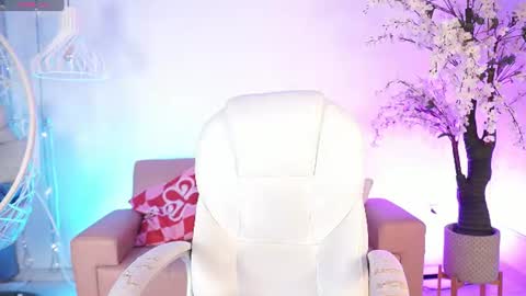 Snapshot of violetjonesx chatting on 07/09/26, 11:36 violetjonesx online show from 07/09/26, 11:36