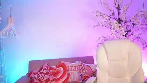 Snapshot of violetjonesx chatting on 07/11/26, 11:35 violetjonesx online show from 07/11/26, 11:35