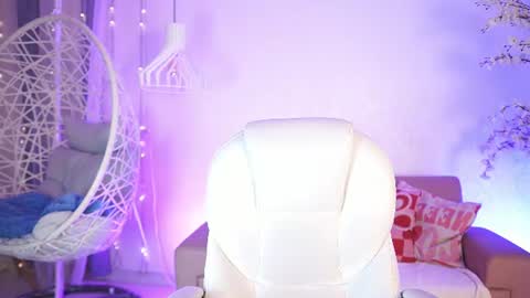 Snapshot of violetjonesx chatting on 07/29/26, 11:30 violetjonesx online show from 07/29/26, 11:30