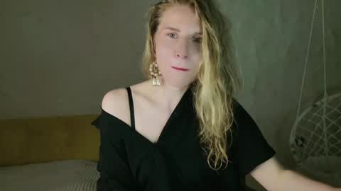 Violet  next stream December 6 online show from 06/07/26, 10:13