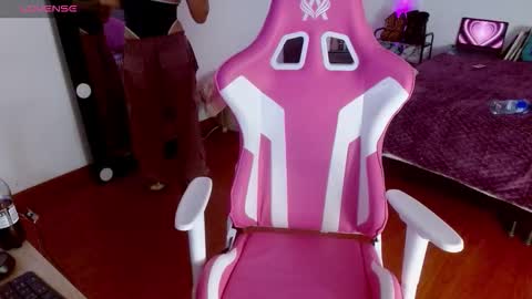 Snapshot of violetqs chatting on 09/10/25, 07:36 online show from 09/10/25, 07:36