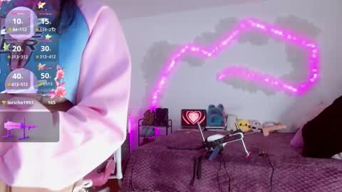 Snapshot of violetqs chatting on 09/27/25, 07:35 online show from 09/27/25, 07:35