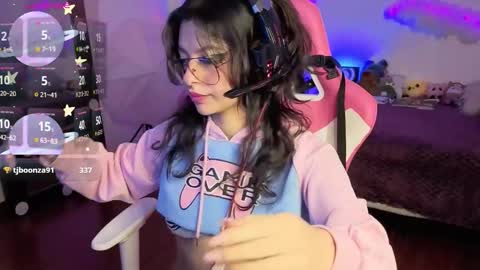 Snapshot of violetqs chatting on 11/28/25, 07:16 online show from 11/28/25, 07:16