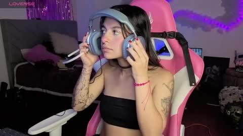   online show from 04/07/26, 09:26