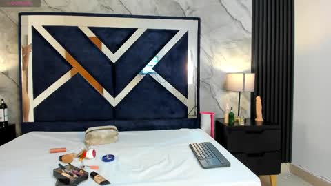 Violet Rose online show from 10/23/25, 07:45