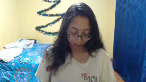 Snapshot of violetsexhot999 chatting on 12/28/24, 07:44 Violet777 online show from 12/28/24, 07:44