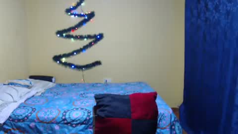 Snapshot of violetsexhot999 chatting on 01/03/25, 08:21 Violet777 online show from 01/03/25, 08:21