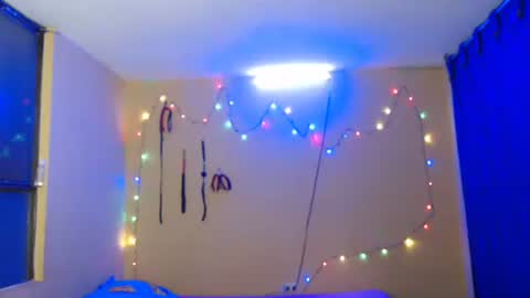 Snapshot of violetsexhot999 chatting on 01/23/25, 10:01 Violet777 online show from 01/23/25, 10:01