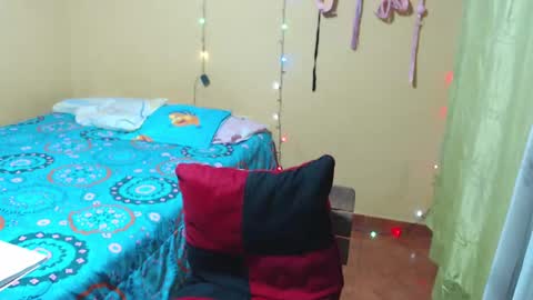 Snapshot of violetsexhot999 chatting on 02/18/25, 03:53 Violet777 online show from 02/18/25, 03:53