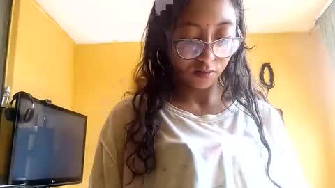 Snapshot of violetsexhot999 chatting on 09/16/25, 06:53 Violet777 online show from 09/16/25, 06:53