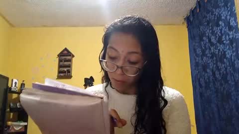 Snapshot of violetsexhot999 chatting on 10/07/25, 01:14 Violet777 online show from 10/07/25, 01:14