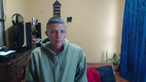 Snapshot of violetsexhot999 chatting on 10/09/25, 10:57 Violet777 online show from 10/09/25, 10:57