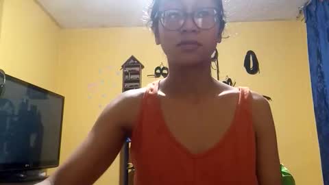 Snapshot of violetsexhot999 chatting on 10/21/25, 01:06 Violet777 online show from 10/21/25, 01:06