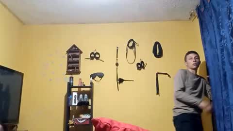 Snapshot of violetsexhot999 chatting on 10/25/25, 12:18 Violet777 online show from 10/25/25, 12:18