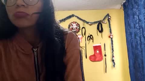 Snapshot of violetsexhot999 chatting on 11/15/25, 11:29 Violet777 online show from 11/15/25, 11:29