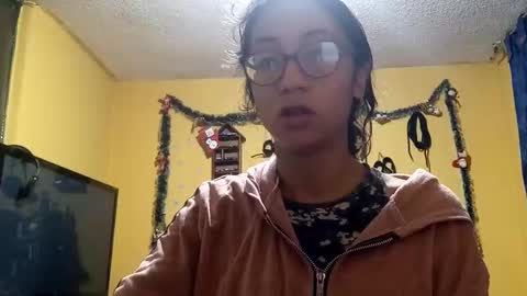 Snapshot of violetsexhot999 chatting on 11/15/25, 11:32 Violet777 online show from 11/15/25, 11:32