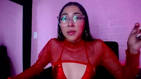 Snapshot of violett1126 chatting on 07/14/26, 10:21 1126 online show from 07/14/26, 10:21