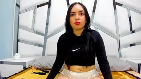 Snapshot of violett_bliss chatting on 07/02/26, 02:55 violett_bliss online show from 07/02/26, 02:55
