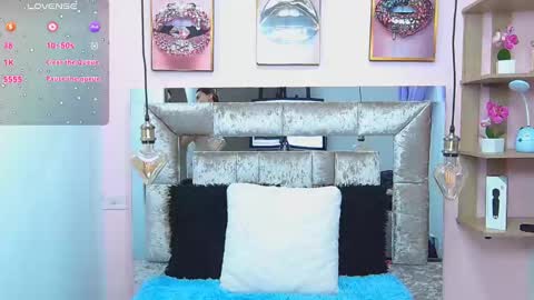 Snapshot of violett_froz chatting on 02/13/25, 04:28 Violeta froz online show from 02/13/25, 04:28