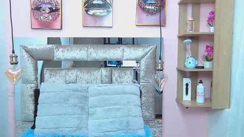 Snapshot of violett_froz chatting on 02/19/25, 04:33 Violeta froz online show from 02/19/25, 04:33