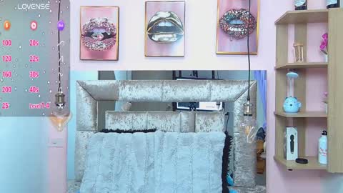 Snapshot of violett_froz chatting on 02/23/25, 12:59 Violeta froz online show from 02/23/25, 12:59