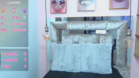 Snapshot of violett_froz chatting on 02/23/25, 07:17 Violeta froz online show from 02/23/25, 07:17