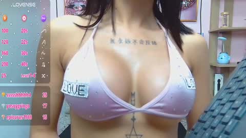 Snapshot of violett_froz chatting on 02/24/25, 07:41 Violeta froz online show from 02/24/25, 07:41