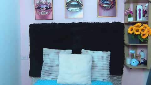 Snapshot of violett_froz chatting on 10/10/25, 07:24 Violeta froz online show from 10/10/25, 07:24