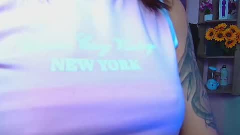 Snapshot of violett_froz chatting on 10/11/25, 08:29 Violeta froz online show from 10/11/25, 08:29