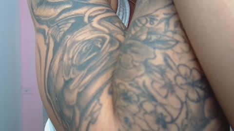 Snapshot of violett_froz chatting on 12/15/25, 07:51 Violeta froz online show from 12/15/25, 07:51