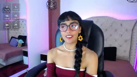 Snapshot of violett_garden chatting on 05/22/26, 11:05 Violet online show from 05/22/26, 11:05