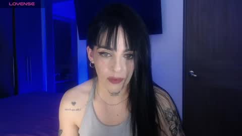 Snapshot of violett_hottie chatting on 07/16/26, 01:33 violett Independent model online show from 07/16/26, 01:33