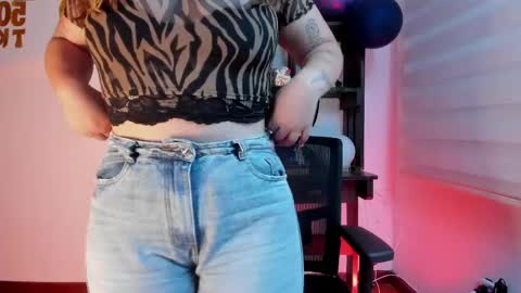 Snapshot of violett_red chatting on 06/06/26, 12:05 Violeta online show from 06/06/26, 12:05
